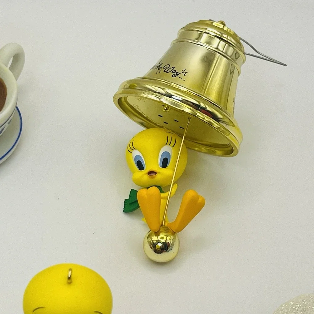 Hallmark Keepsake Looney Tunes Tweety Bird Christmas Ornament Lot of 5